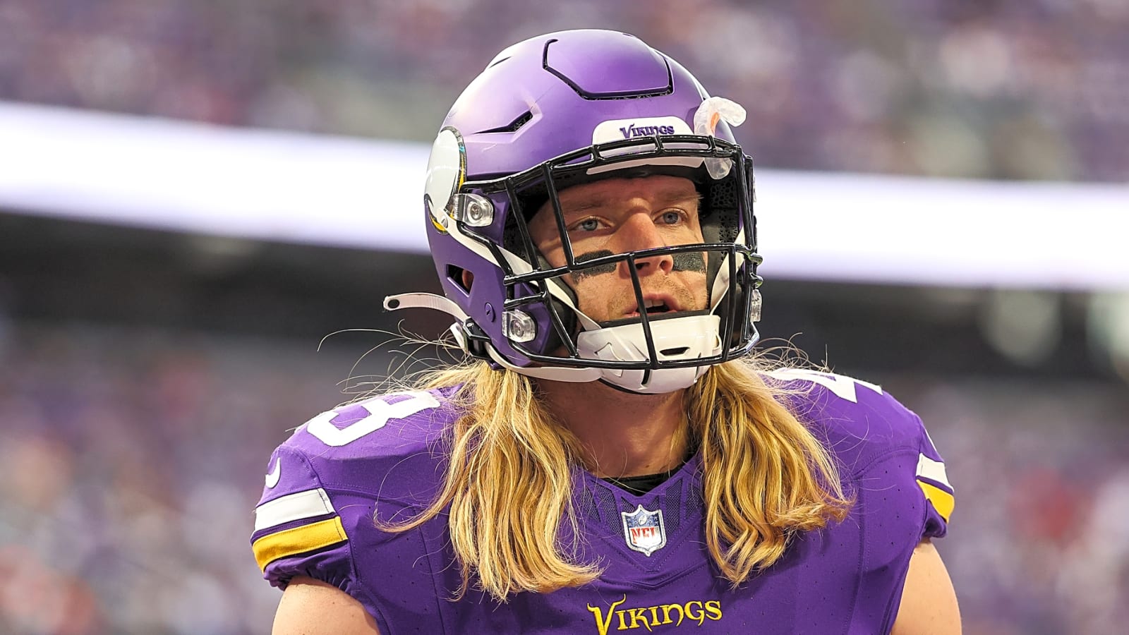 Vikings agree to extension with LB Andrew Van Ginkel
