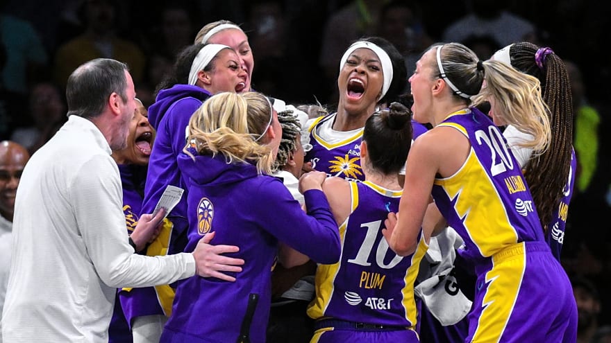 Sparks keep rolling toward playoff spot with win vs. Liberty