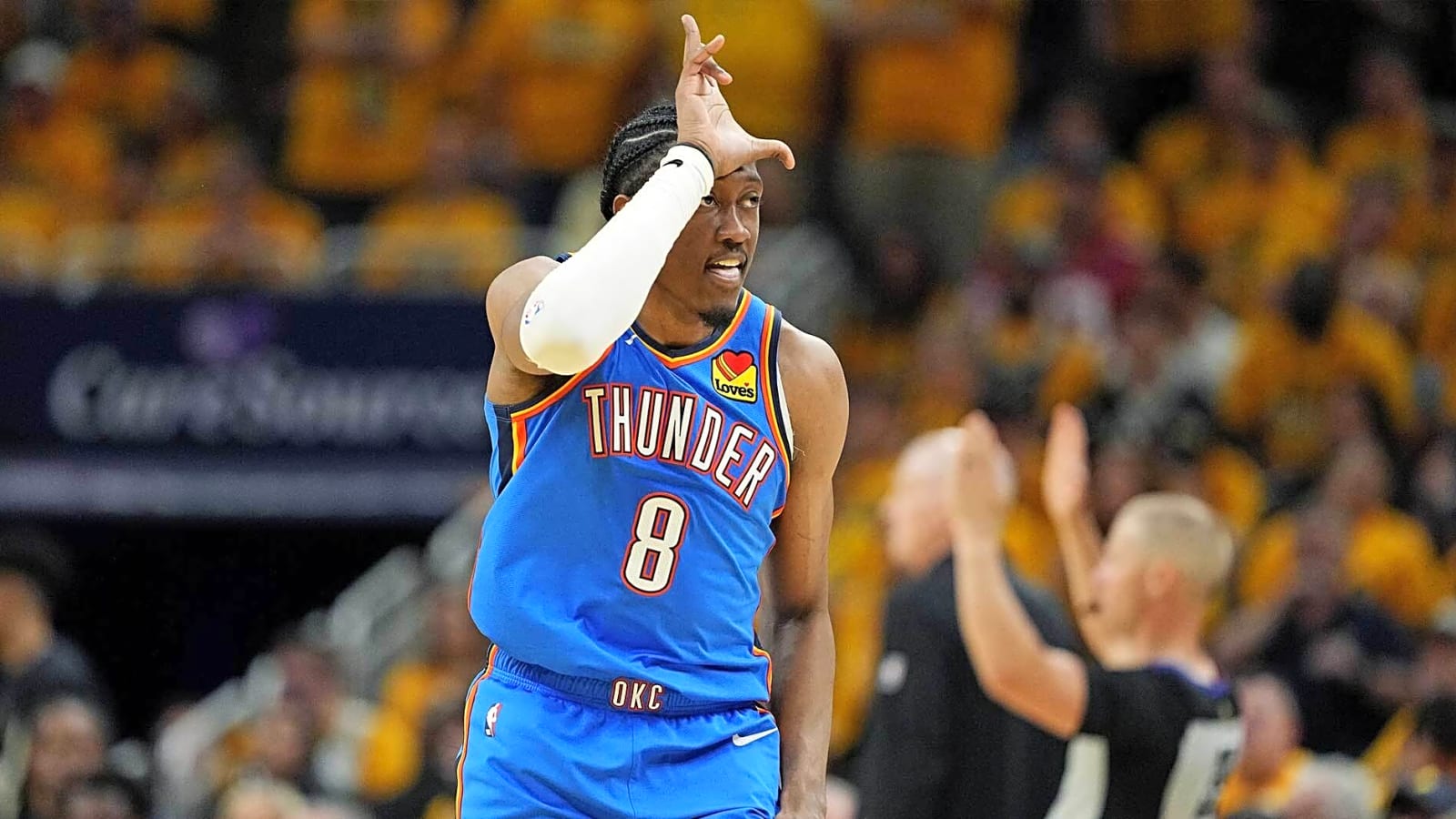 Thunder’s Jalen Williams trolls Pacers fan with fake signature