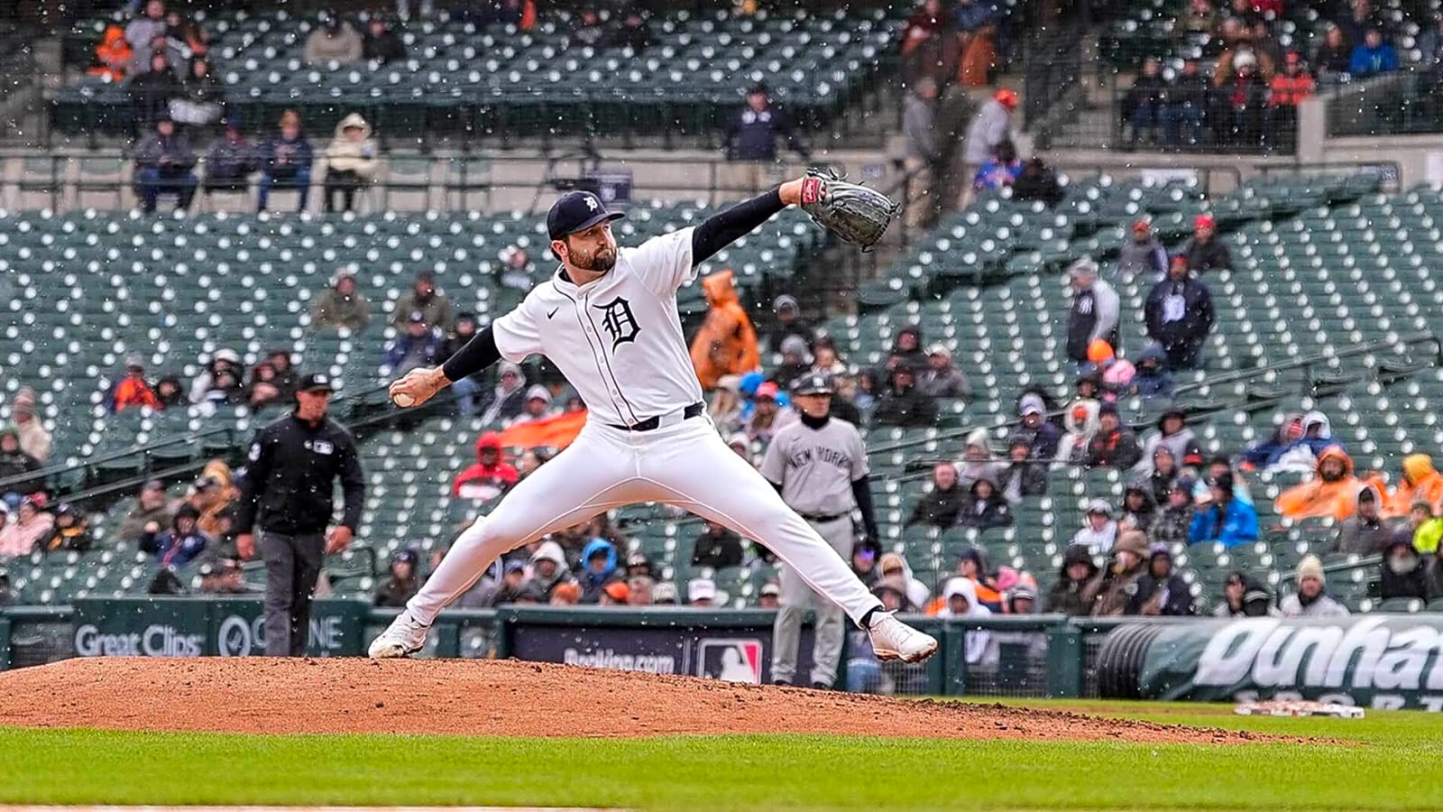 Tigers get rotation boost with latest roster moves