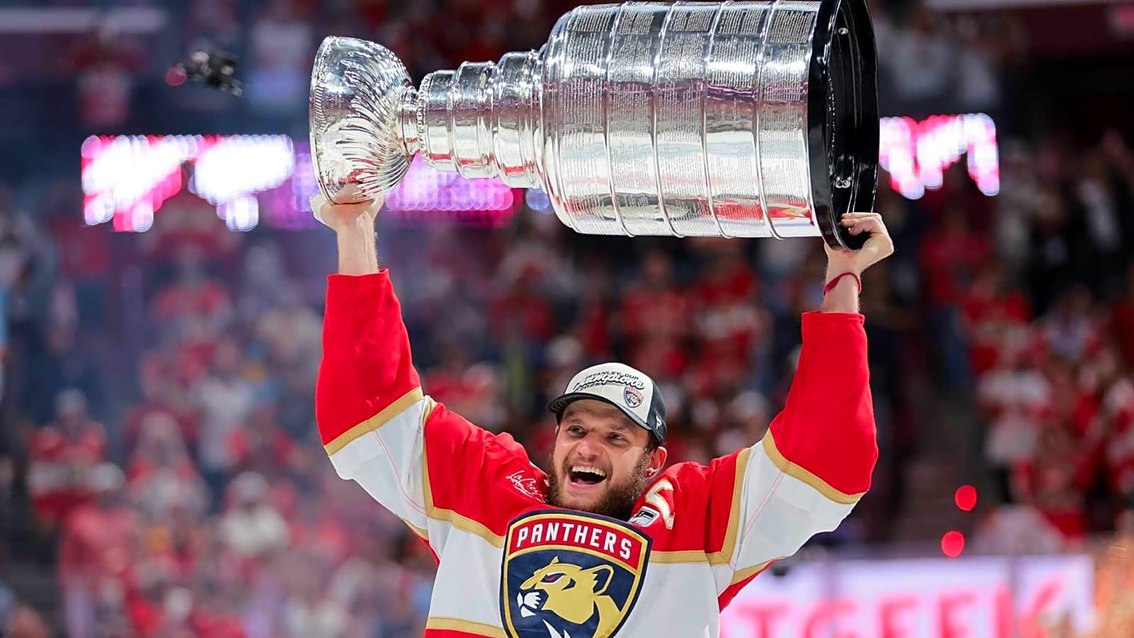 Panthers’ Aleksander Barkov played through nasty hand injury in Finals