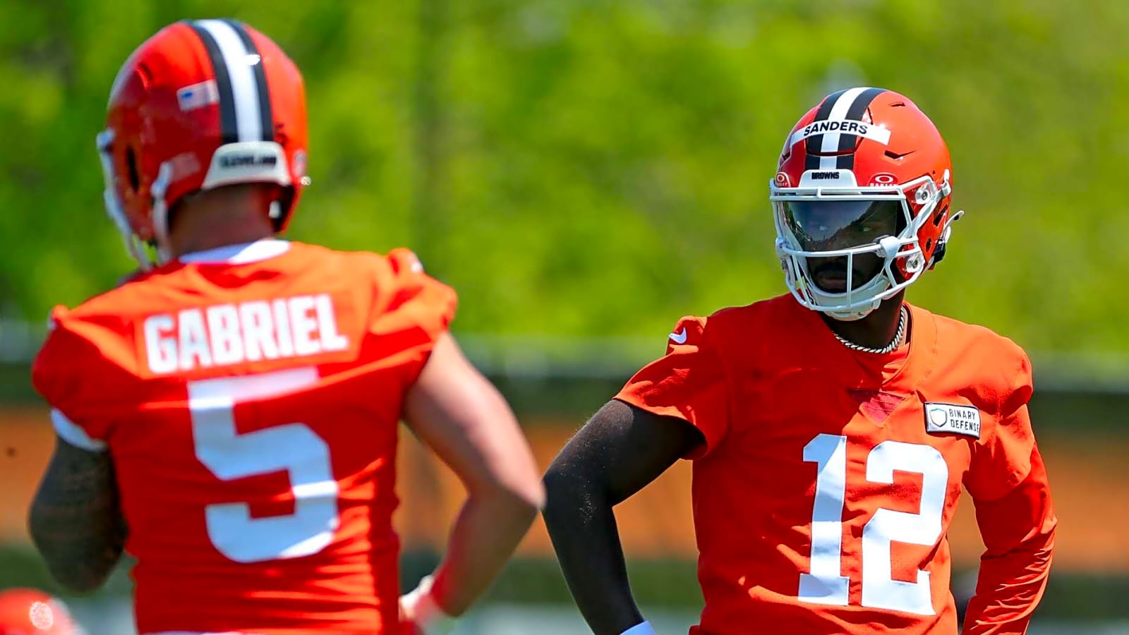 Can Browns' QB room continue to get along amid competition?