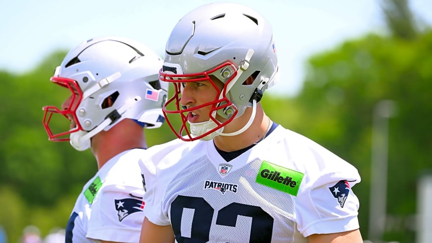 Watch: Patriots rookie scores first TD of the 2026 NFL season