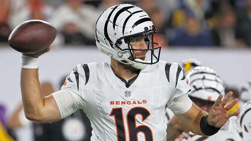 'TNF': Joe Flacco stuns Steelers, saves Bengals season