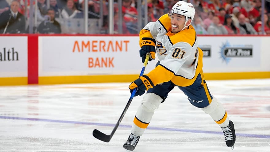 Predators’ Adam Wilsby exits game against Stars with lower-body injury