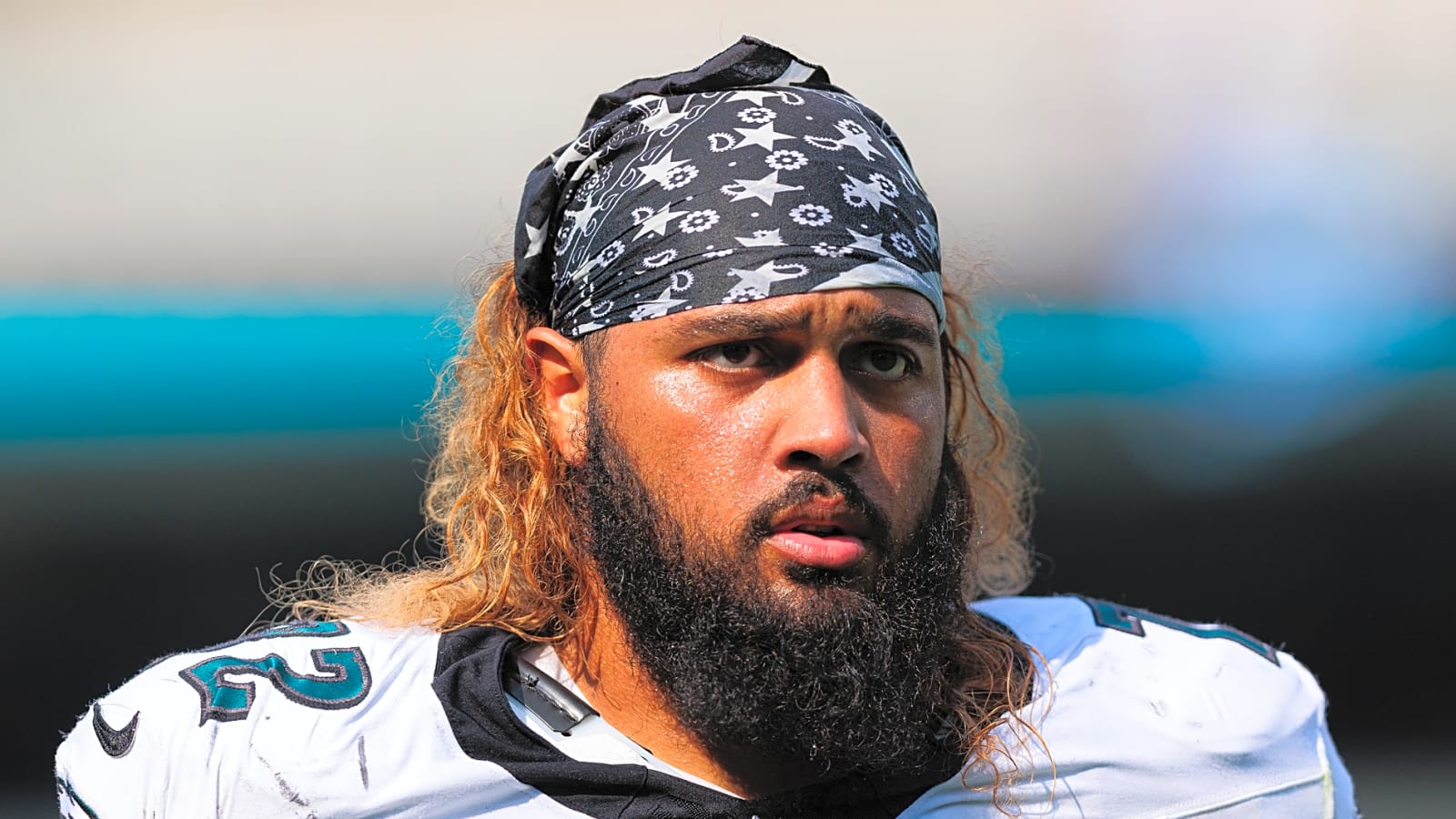 Eagles trade young offensive lineman to Packers
