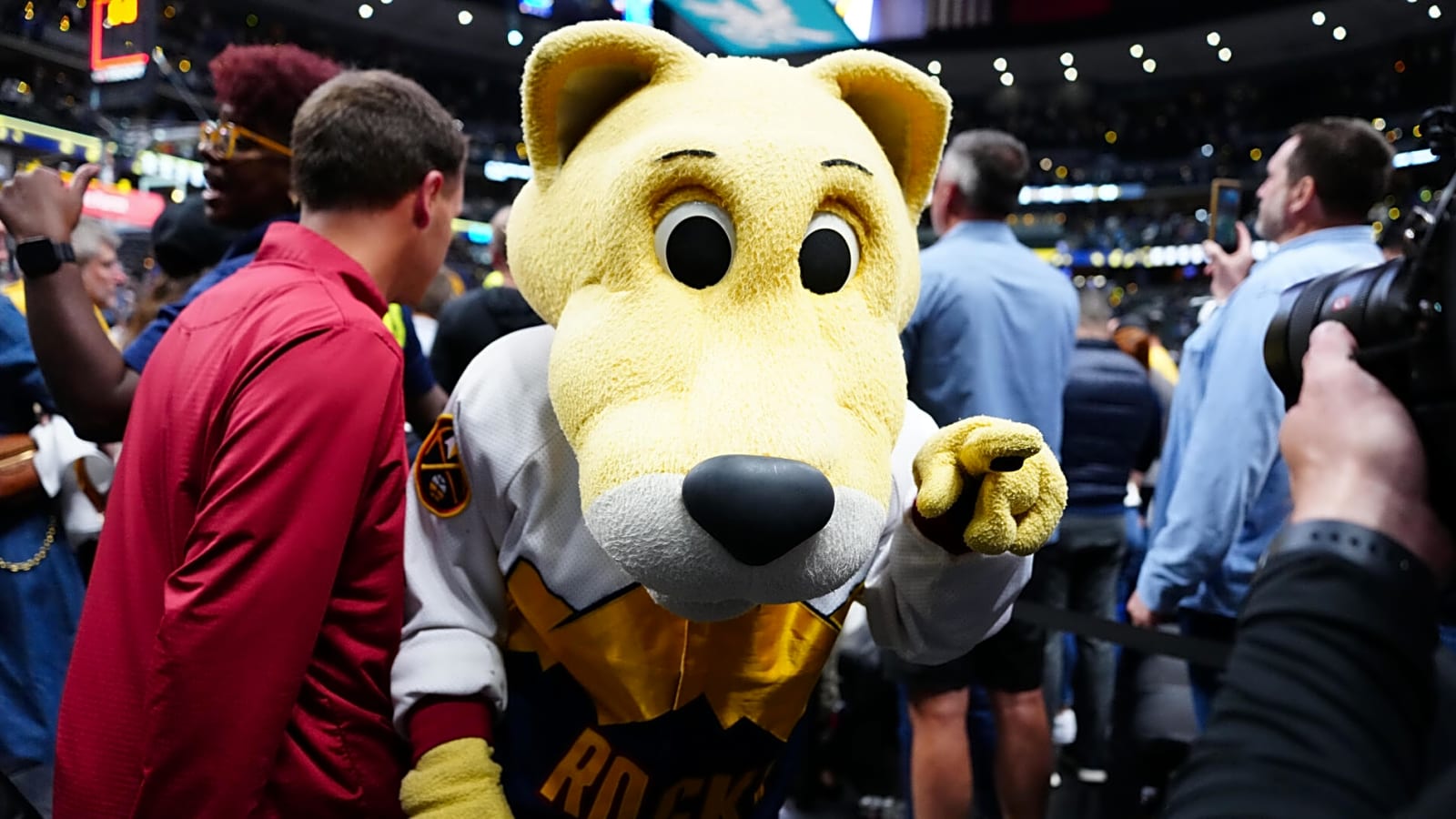 Former NBA mascot suing his former team 
