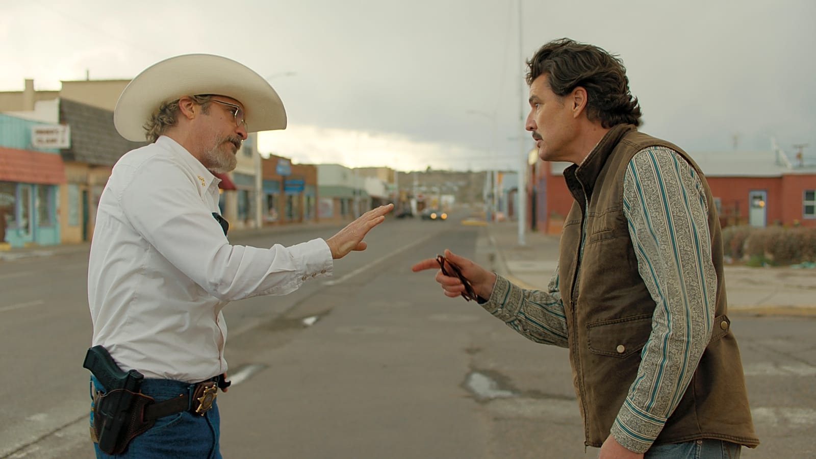 Watch the final trailer for Ari Aster&#39;s &#39;Eddington&#39; starring Joaquin Phoenix and Pedro Pascal
