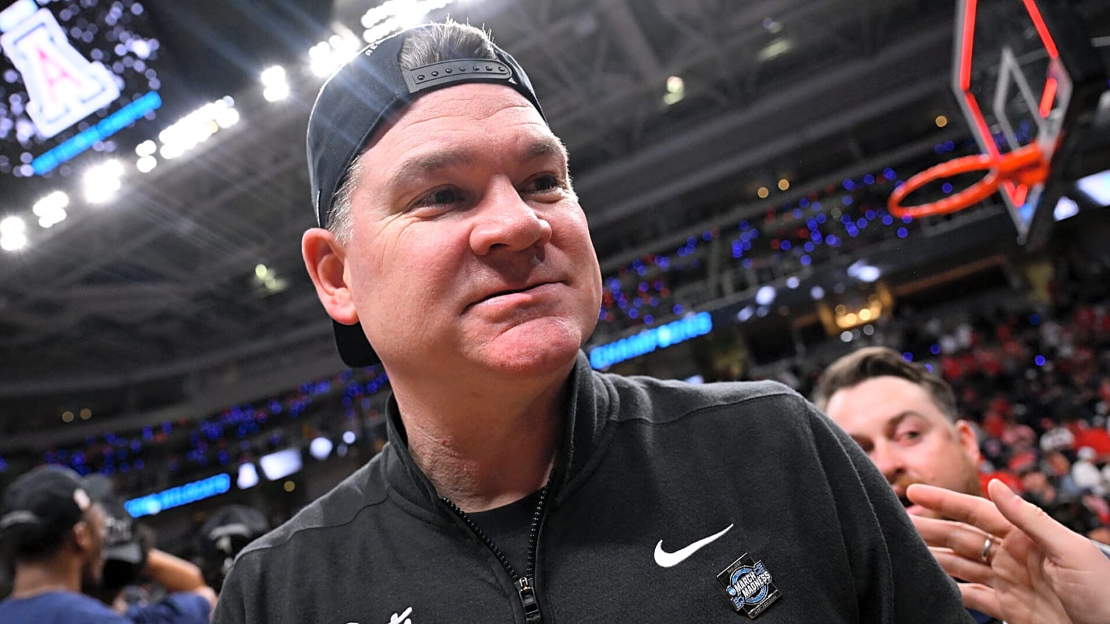 Tommy Lloyd overcomes pressure to get Arizona into Final Four 