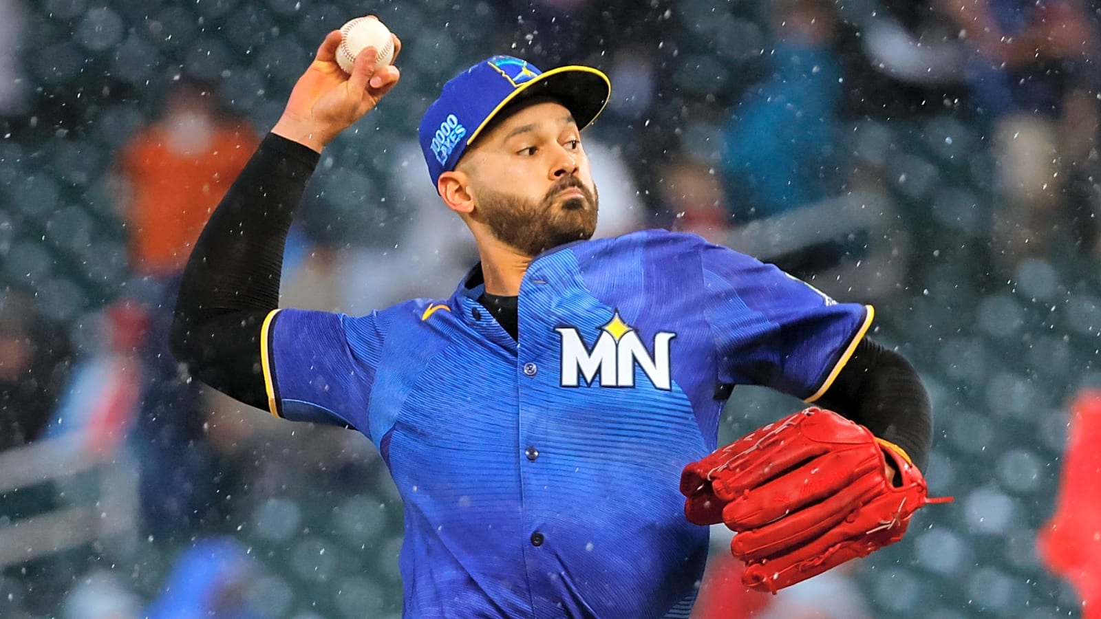 Twins place Pablo Lopez on 15-day IL