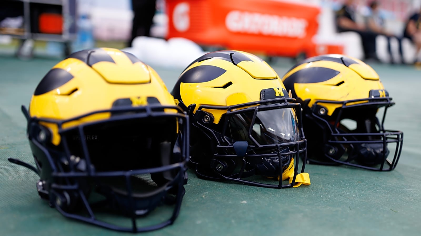 Michigan snags huge recruiting win over rival Ohio State