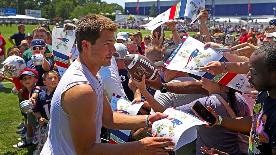 Patriots QB Drake Maye responds perfectly to new contract question in training camp