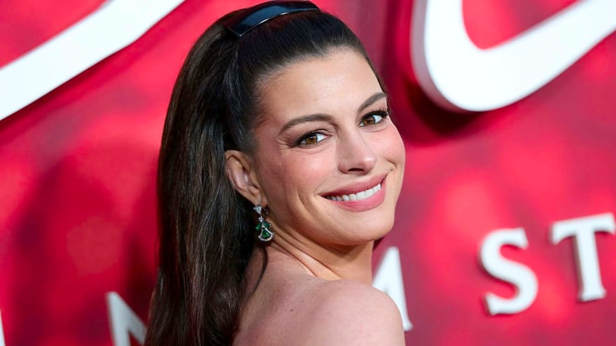 ‘I’m so spoiled’ – What the New York Knicks gifted Anne Hathaway after her ‘effect’ on NBA Championship win