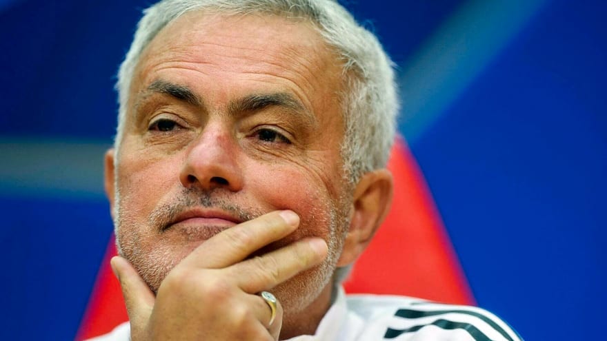 Jose Mourinho makes a pointed dig at Mikel Arteta after his Arsenal contract extension