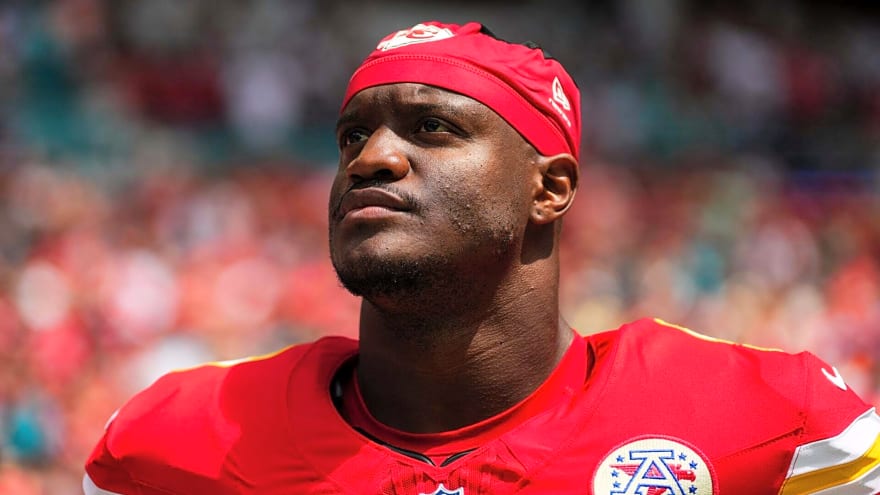 Jadarian Price must listen as Kenneth Walker III explains how he can clear Seahawks slump