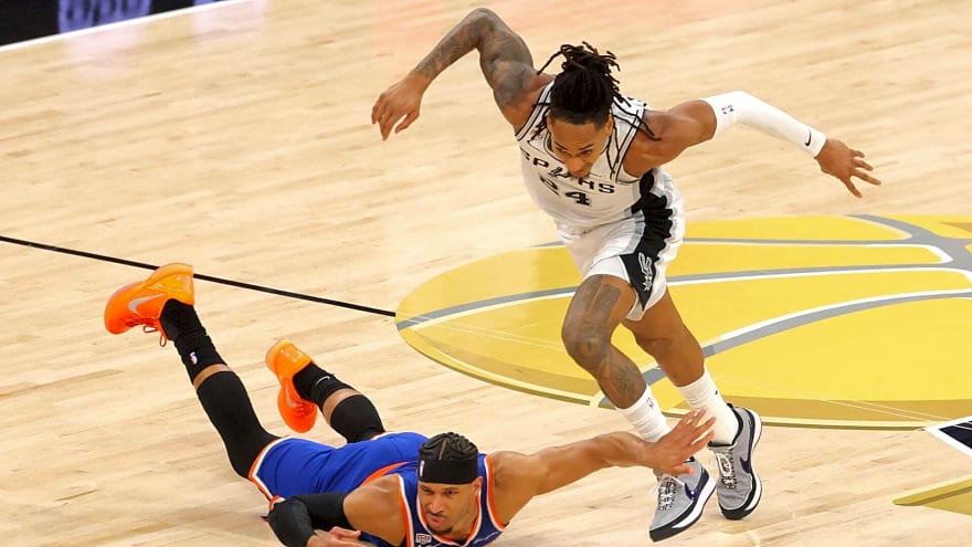 NBA fans divided over Josh Hart getting slammed with Flagrant 1 foul for tripping Devin Vassell