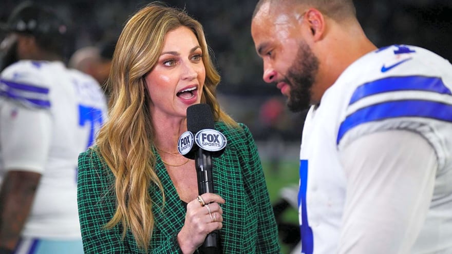 ‘You couldn’t wear…’ – FOX reporter recalls when Dak Prescott called out her Christmas Eve outfit