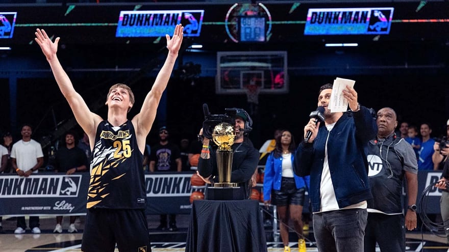 ‘Unreal’ – Watch an accounting intern win $500k contest against NBA Dunk Champion Matt McClung