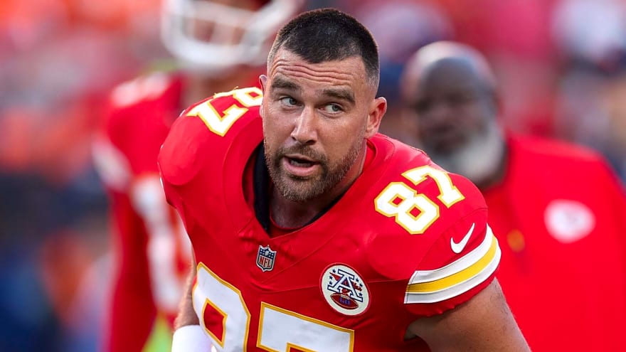 Travis Kelce makes NFL history in 2026 season opener for Chiefs with wife Taylor Swift in attendance
