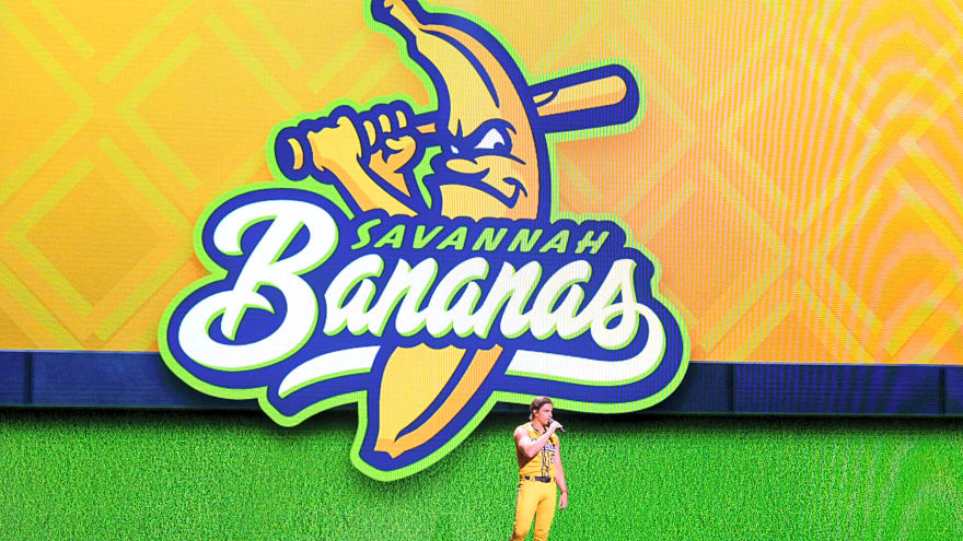 Savannah Bananas surprise Cincinnati crowd with pinch-hit appearance from Reds Hall-of-Famer