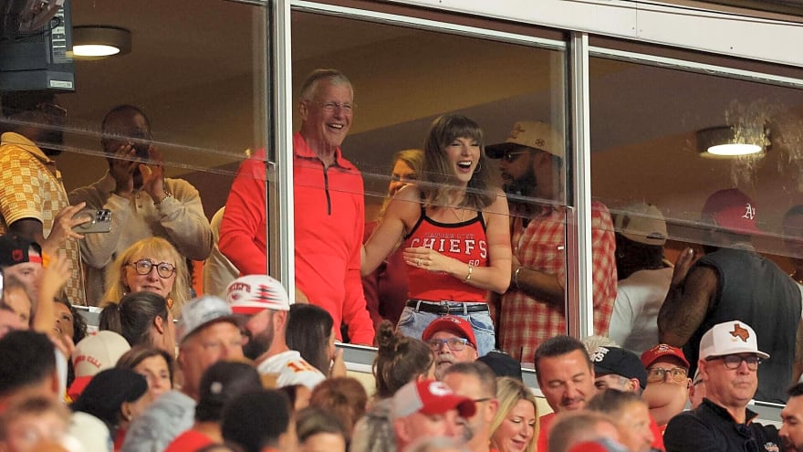 ‘Obnoxious’ Taylor Swift is ‘pushing it’ with Kansas City Chiefs celebrations, says Bill Simmons