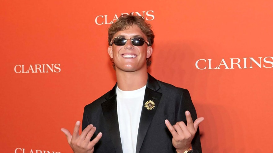 The priceless Jaxson Dart response when a second New York Giants contract is mentioned