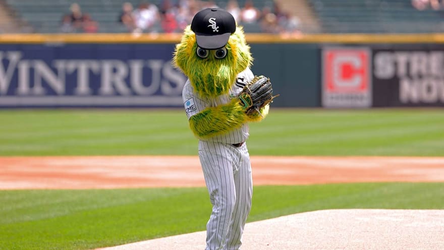 ‘Insane’ – White Sox mascot compared to ‘prime Randy Johnson’ after throwing impressive pitch