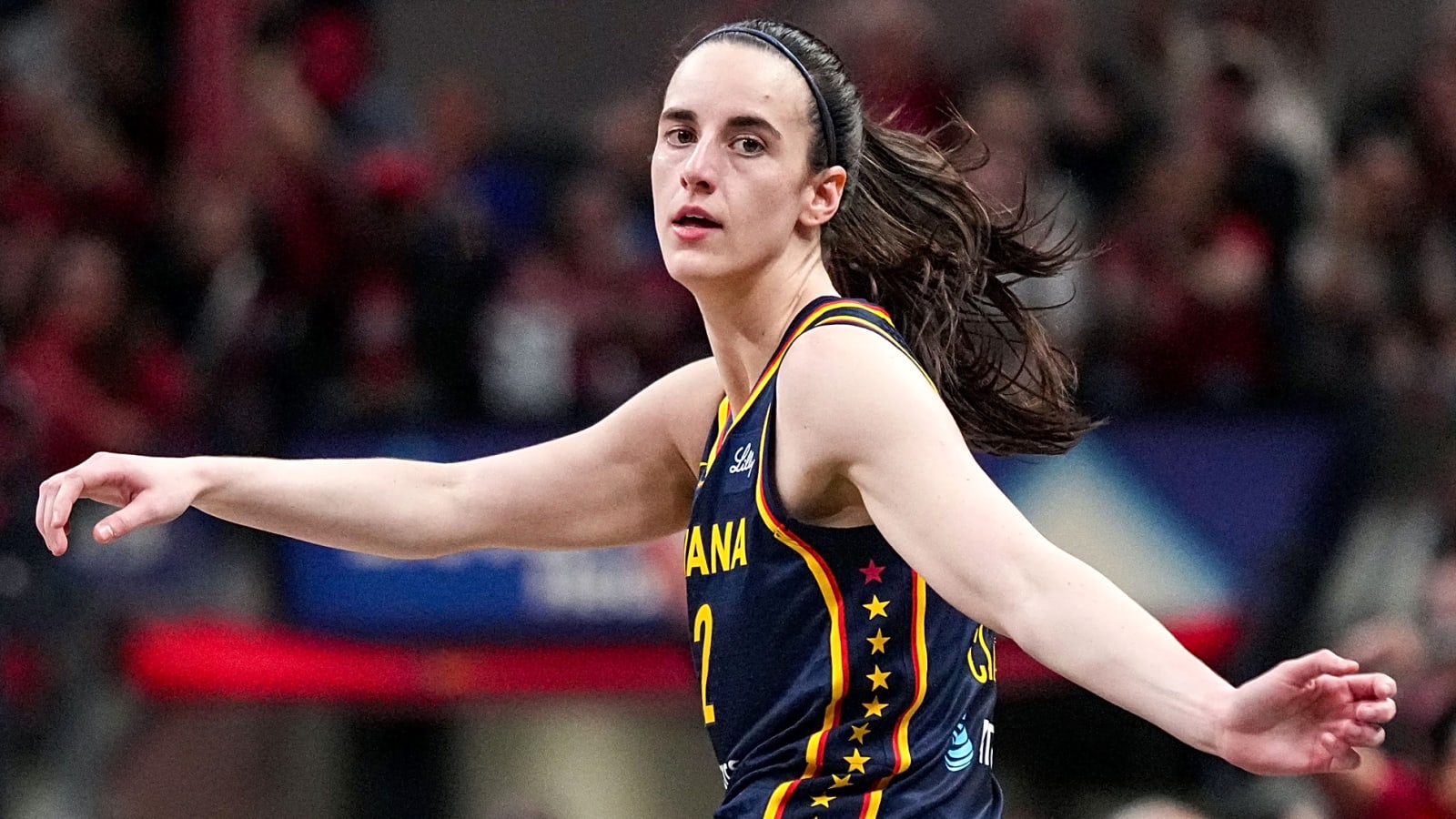 Caitlin Clark, Fever struggle in loss in regular-season finale