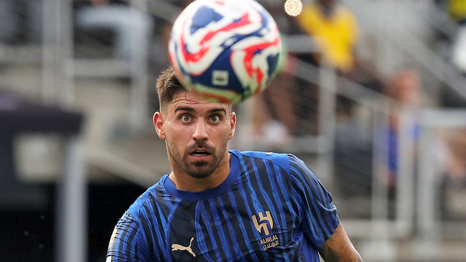 Tottenham have a problem as West Ham set sights on former PL midfielder