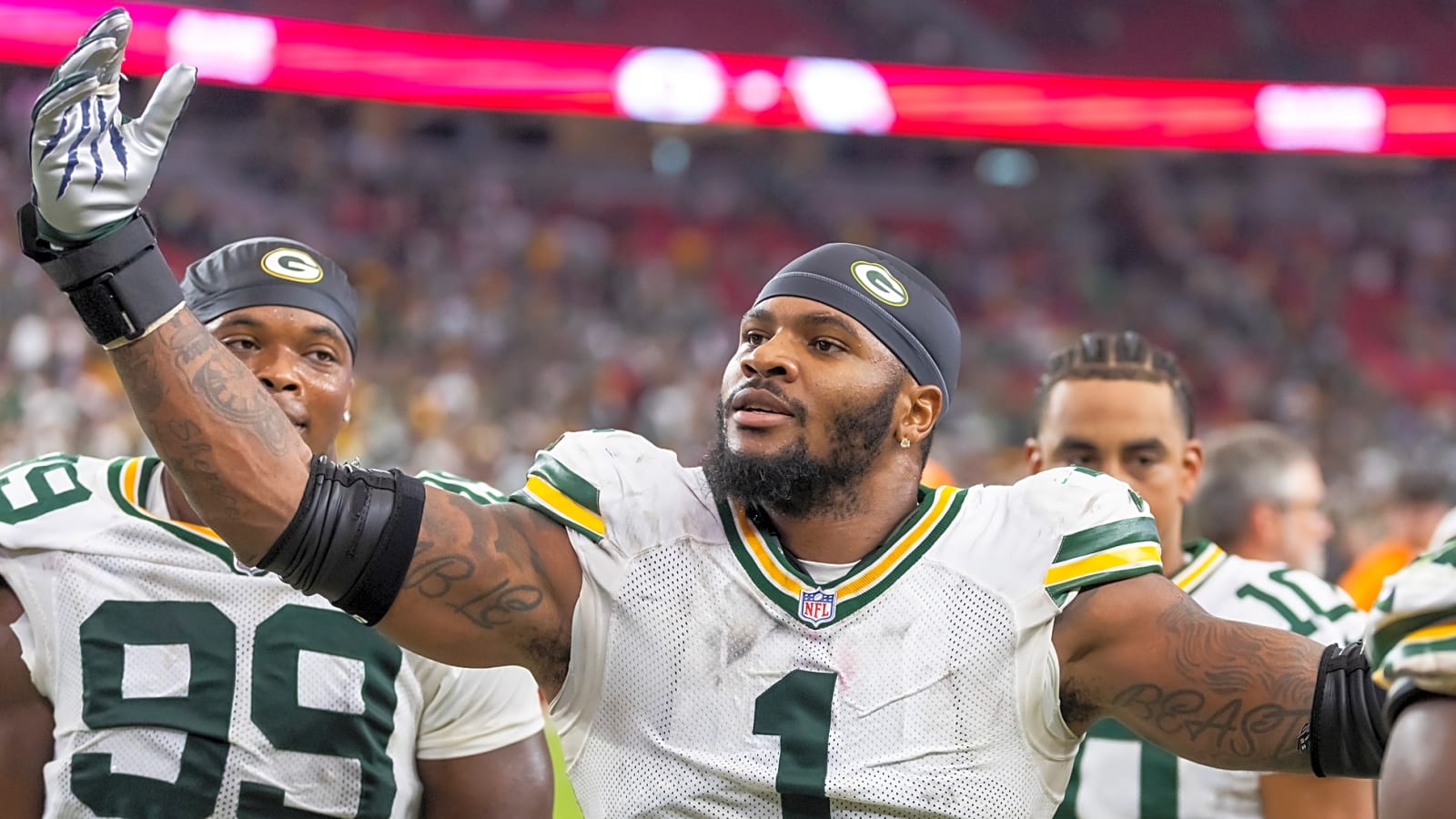 Micah Parsons spreads the love after making history in win