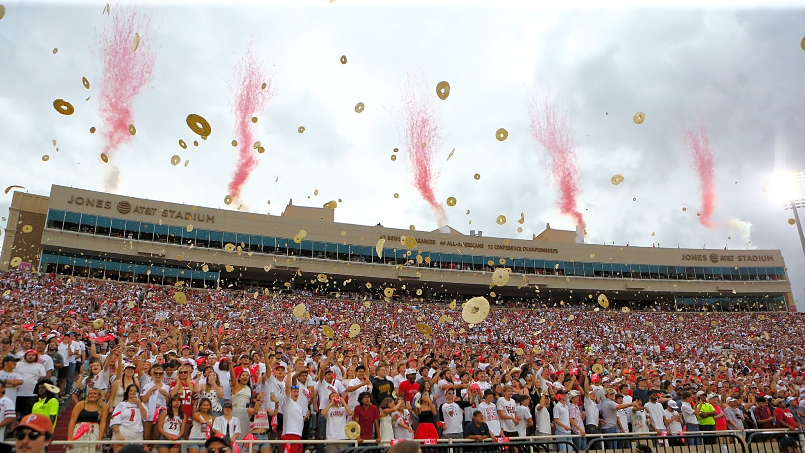 Texas Tech Fans React to Banned Tortilla Toss