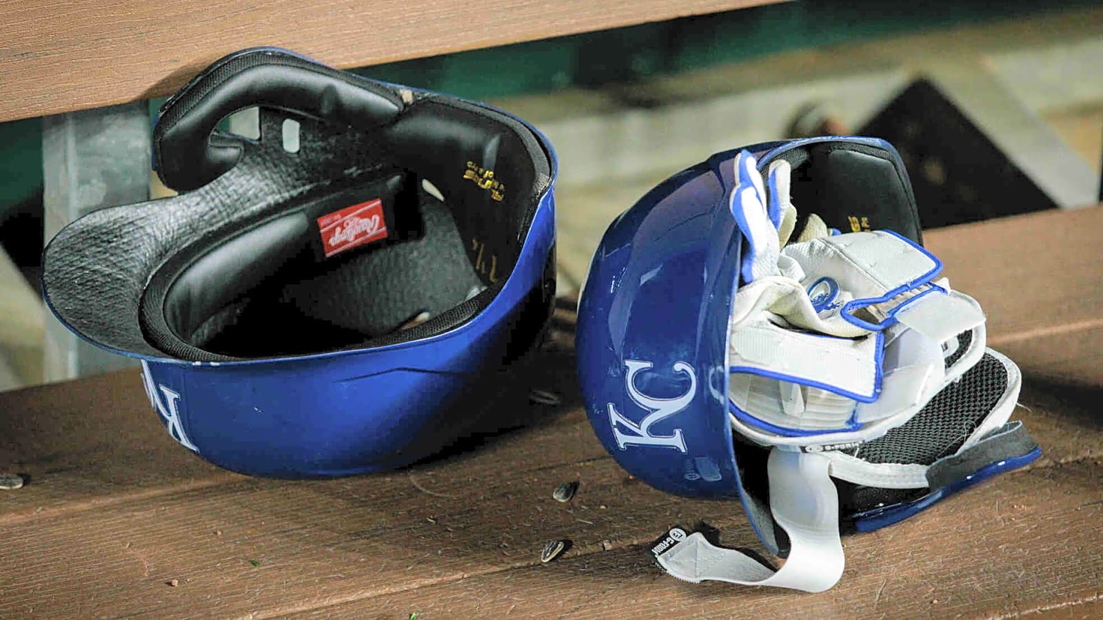 Royals acquire infielder in trade with Mets