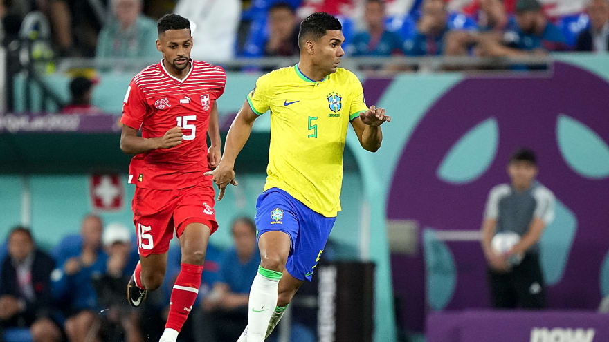 Manchester United Split In the Middle On Casemiro’s Future