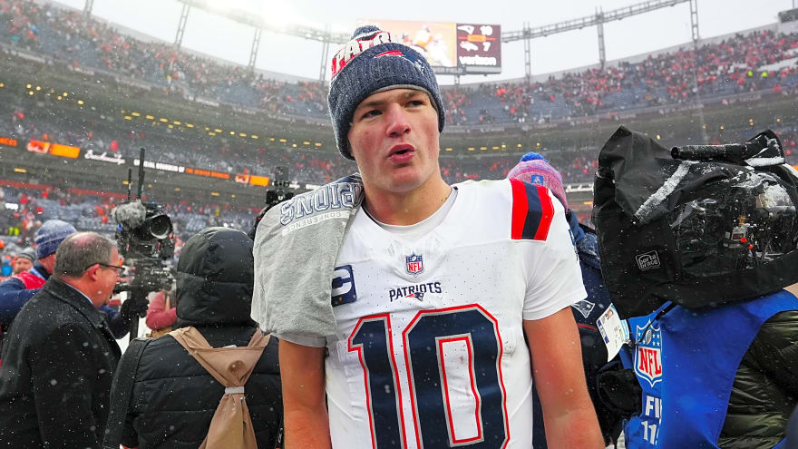 Robert Griffin III gets called out for a glaring mistake in his comment on Drake Maye