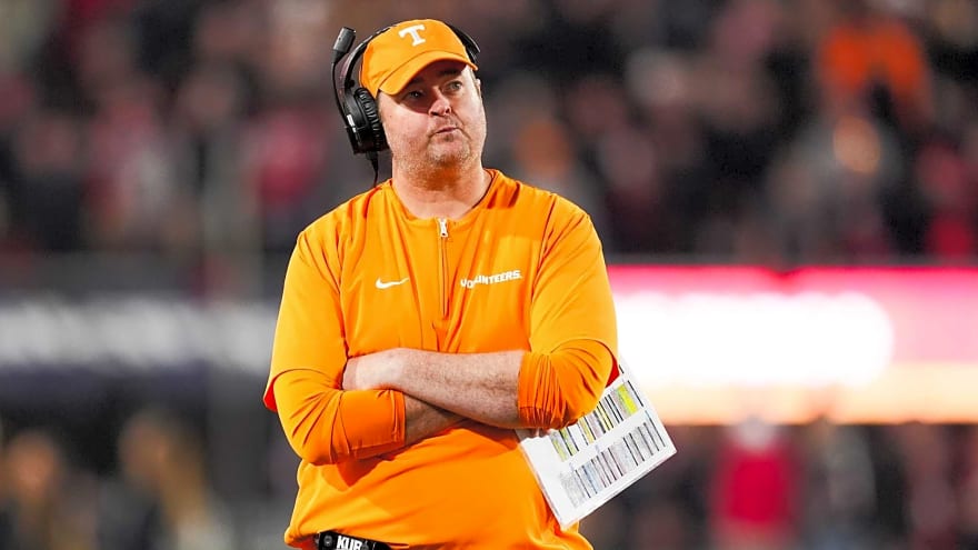 Tennessee Vols head coach Josh Heupel sends strong message to the 3 quarterbacks battling for the starting job in 2025