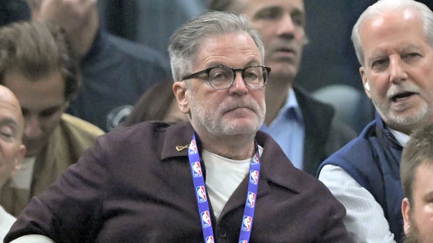 Cavs owner Dan Gilbert sends buses of fans to Detroit for Game 2 vs. Pistons