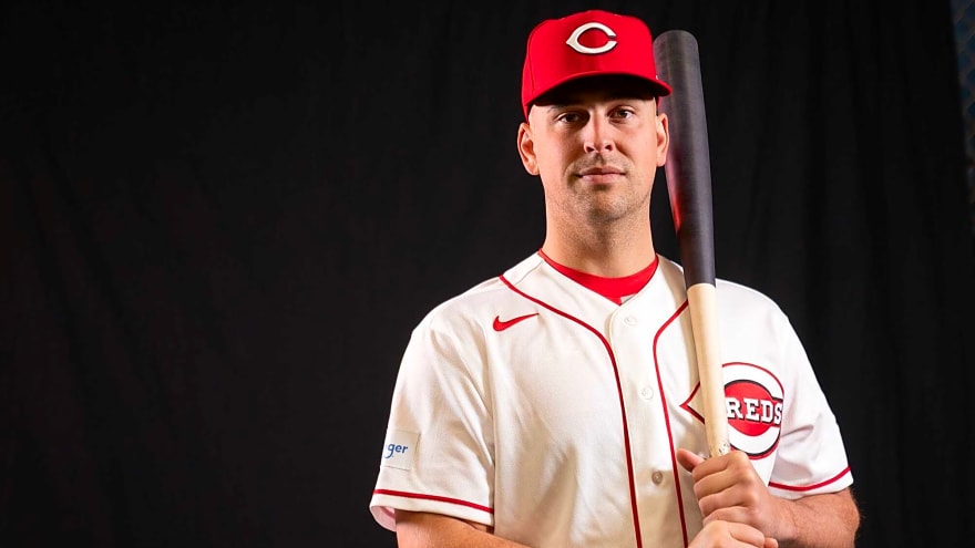 How Exactly Does Nathaniel Lowe Fit on the Reds Roster?