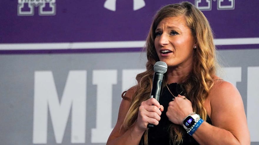 Kayla Harrison sparred Amanda Nunes before she even had her first MMA fight… ‘It was sketchy’