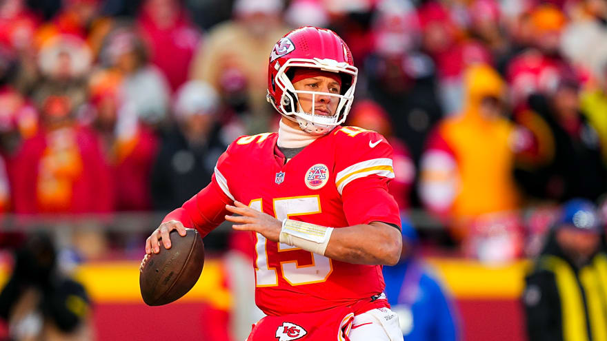 Patrick Mahomes names the best football player he’s played with & it’s not Travis Kelce