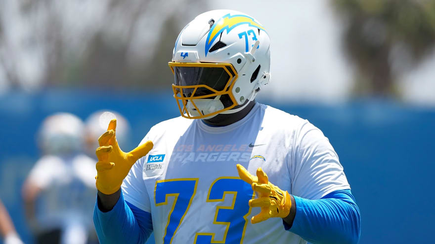Green Bay Packers Add Veteran Linemen as Protection Problems Mount