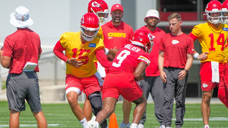 Chiefs OL told to brace for significant change at training camp from retired TE Jason Dunn