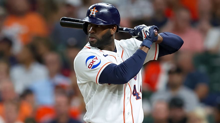 Yordan Alvarez puts an end to George Kirby's wild streak against Astros