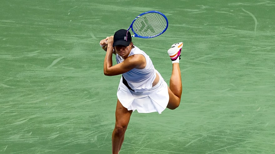 Iga Swiatek Recalls ‘Whispering Jokes’ in Jannik Sinner’s Ear During Wimbledon Champions’ Dance