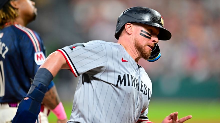 Astros Sign Christian Vazquez To Minor League Deal