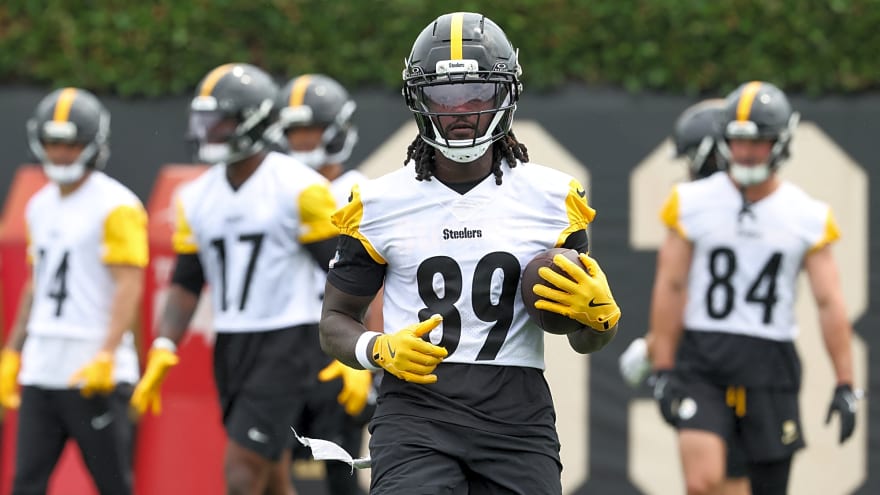 Steelers Hit With Brutal 2026 Prediction By Former Bengals WR