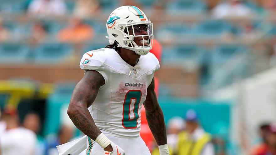 Ollie Gordon Steps Up as Dolphins’ Running Back Room Takes a Hit