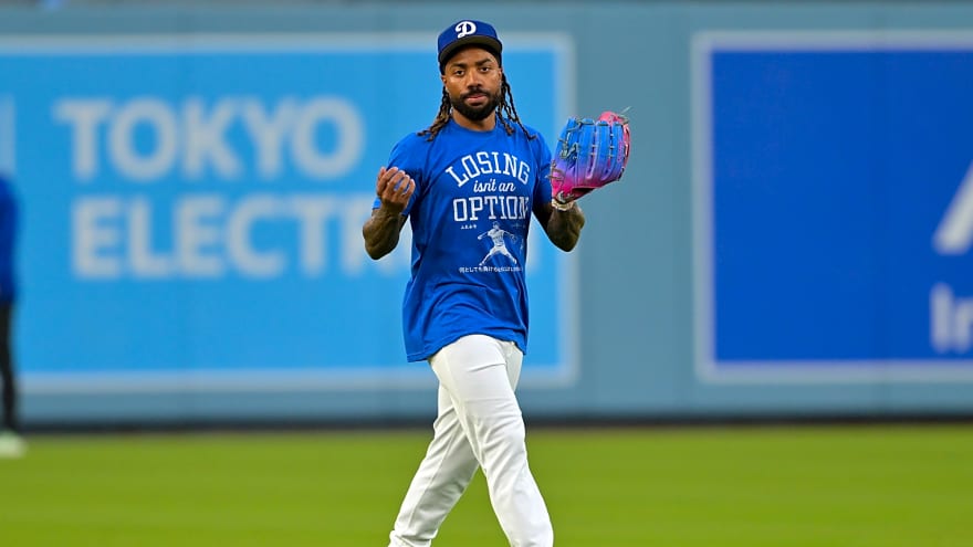 Cubs Claim Justin Dean