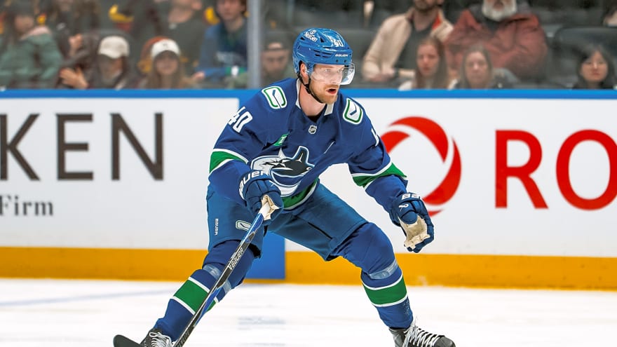 Could Maple Leafs Gamble on the Talent of Elias Pettersson This Summer?