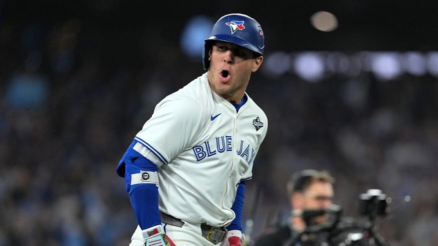 Former Diamondbacks catcher Daulton Varsho makes enormous mistake in Game 3 of 2026 World Series
