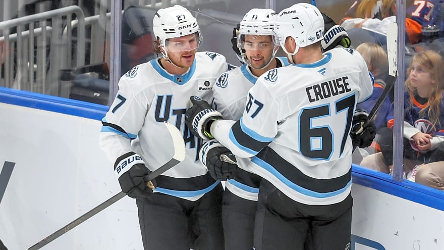 Mammoth Dominate Islanders With a 7-2 Win